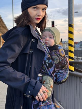 Kdo říká, že mateřství nemůže být stylové a svobodné zároveň? ✨ Zapomeňte na kompromisy. S naším nosítkem nebo šátkem už...